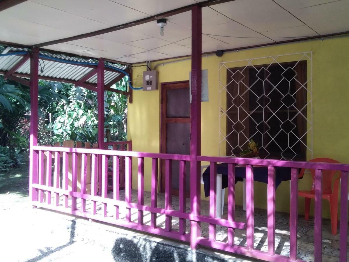 Cabinas Algebra Cahuita Exteriör bild